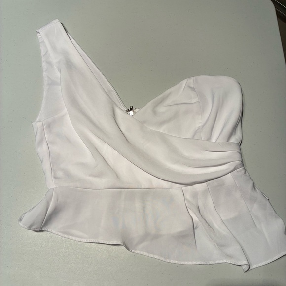 Revolve Karlie One Shoulder Top - Picture 7 of 11